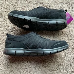 Sketchers Flex slip on sneakers